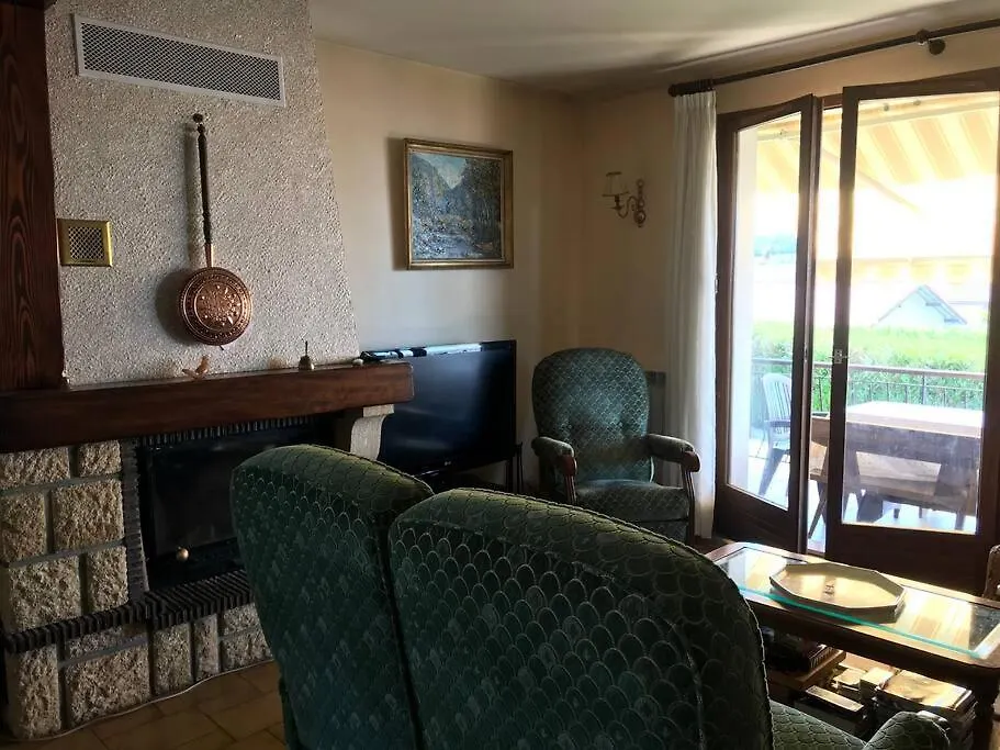 Comme Chez Mamie, Maison Entiere 1-6 Personnes Alby-sur-Cheran 0*,  France