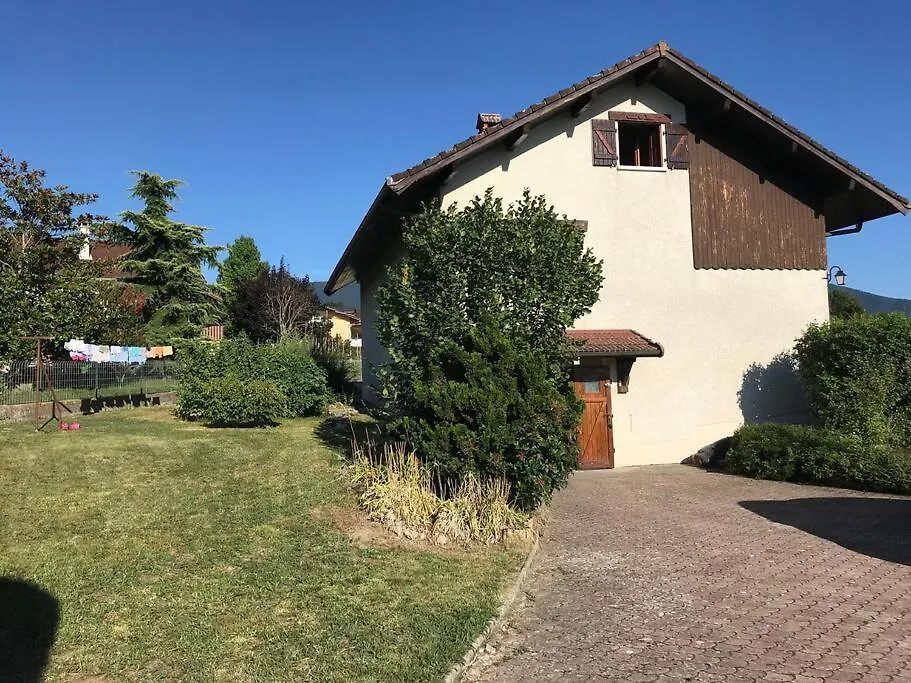 Comme Chez Mamie, Maison Entiere 1-6 Personnes Alby-sur-Cheran Holiday home